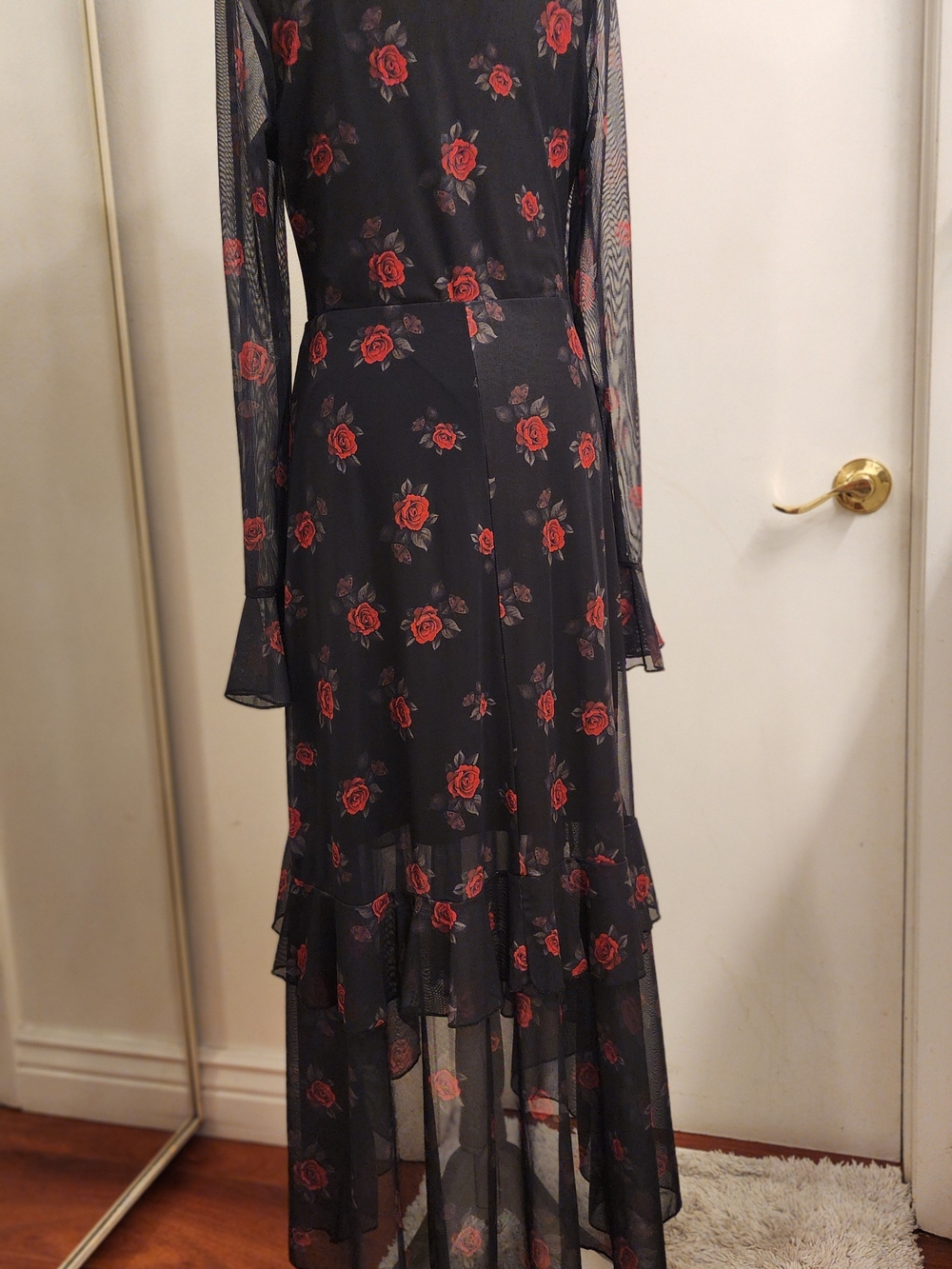 Elegant Black High-Low Maxi Dress with Red Rose Print - Picture 7 of 11